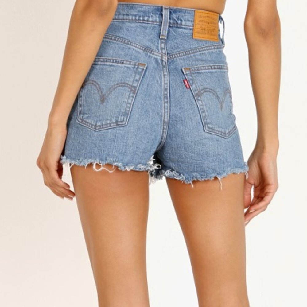 Levi's Ribcage High Waisted Short Medium Wash - 28